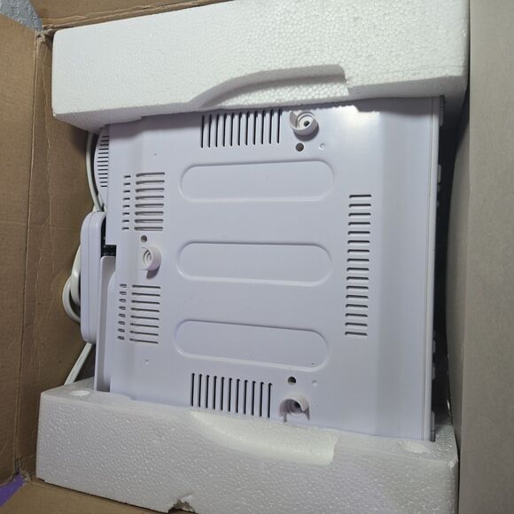 Electro Brand Model 4700 Under Cabinet CD Clock Radio Digital AM/FM Stereo NIB - Picture 4 of 5